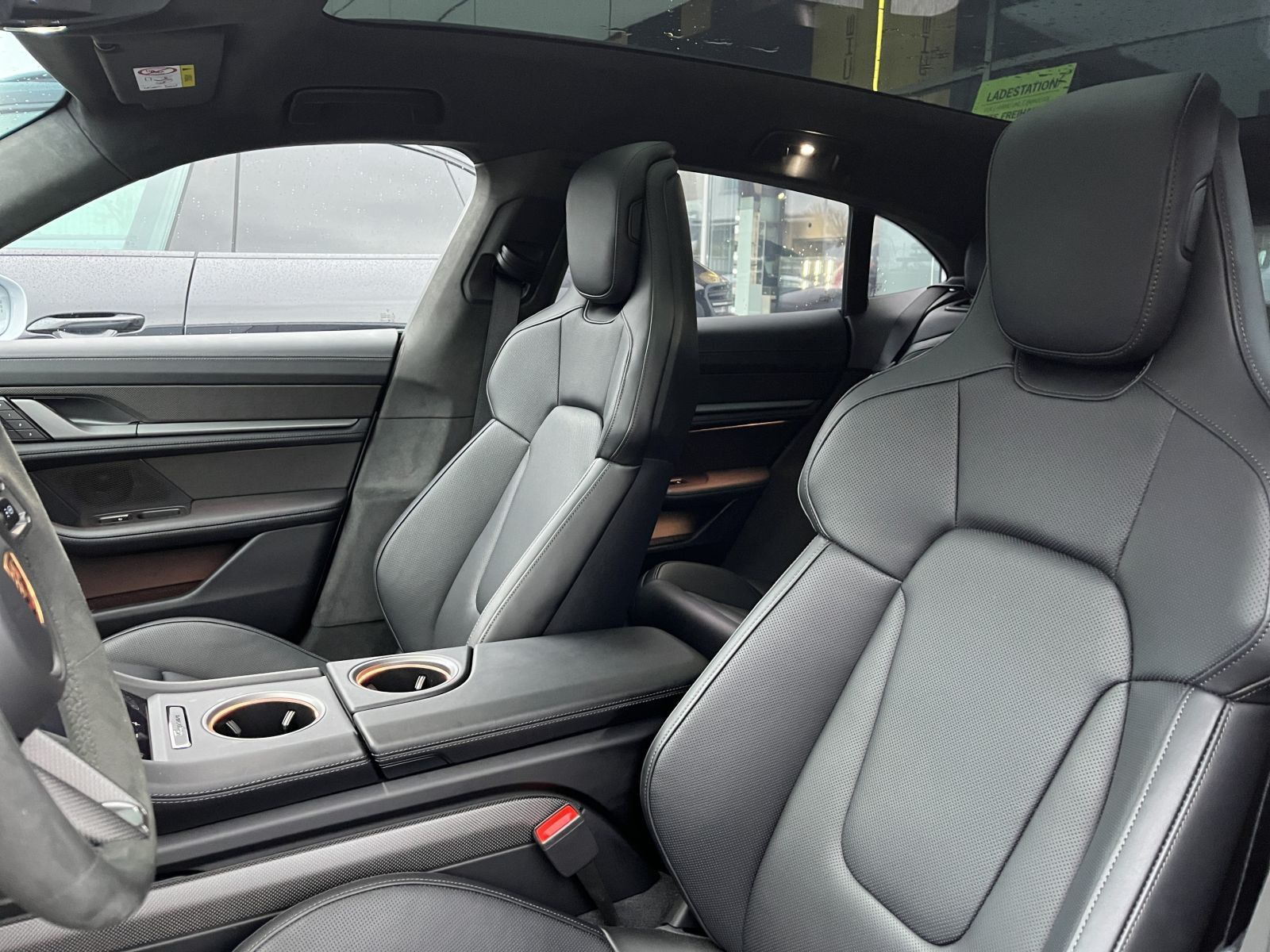 Porsche Taycan 4S Cross Turismo Active Ride,Beifahrerdis