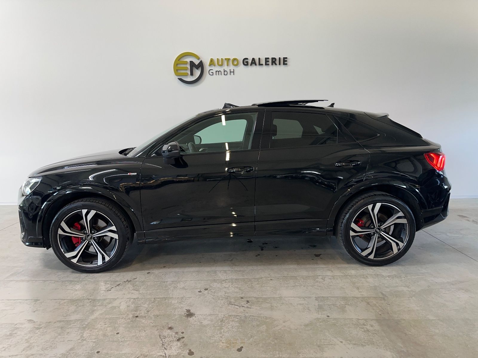 Audi Q3 Sportback 40 TFSI quattro S line - Samsaru's Car Outlet