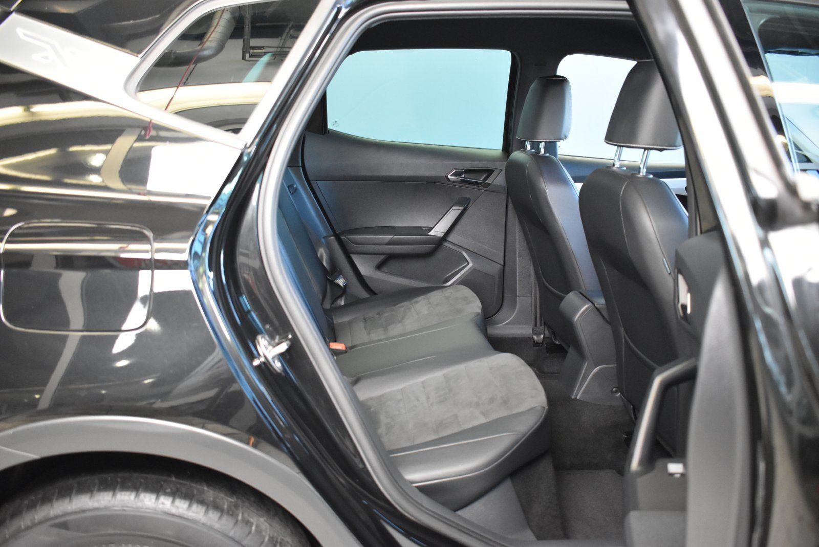 Seat Arona 1.0TSI Xcellence - Samsaru's Car Outlet