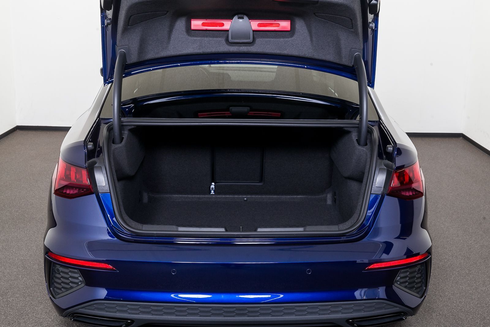 Audi A3 Limousine S line 35 TFSI S tr. - Samsaru's Car Outlet