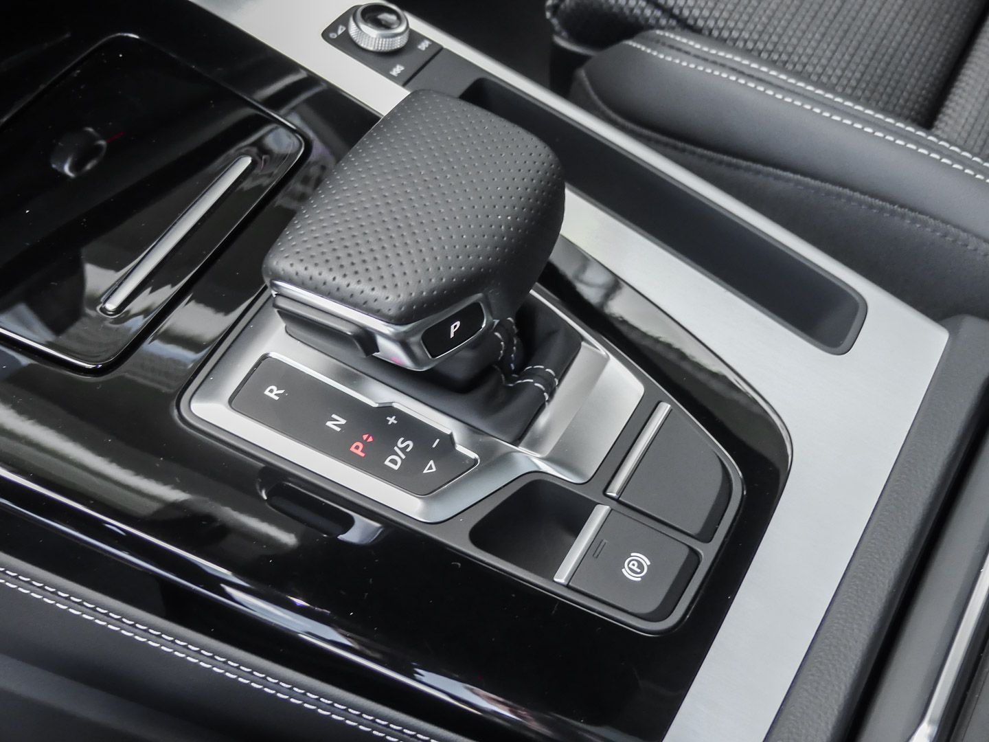 Audi Q5 S line 50 TDI quattro - Samsaru's Car Outlet