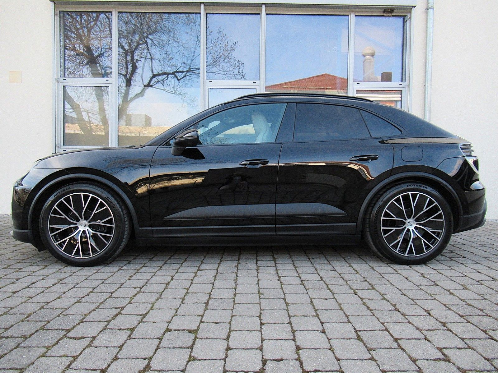 Porsche MACAN 4e HEAD-UP - Samsaru's Car Outlet
