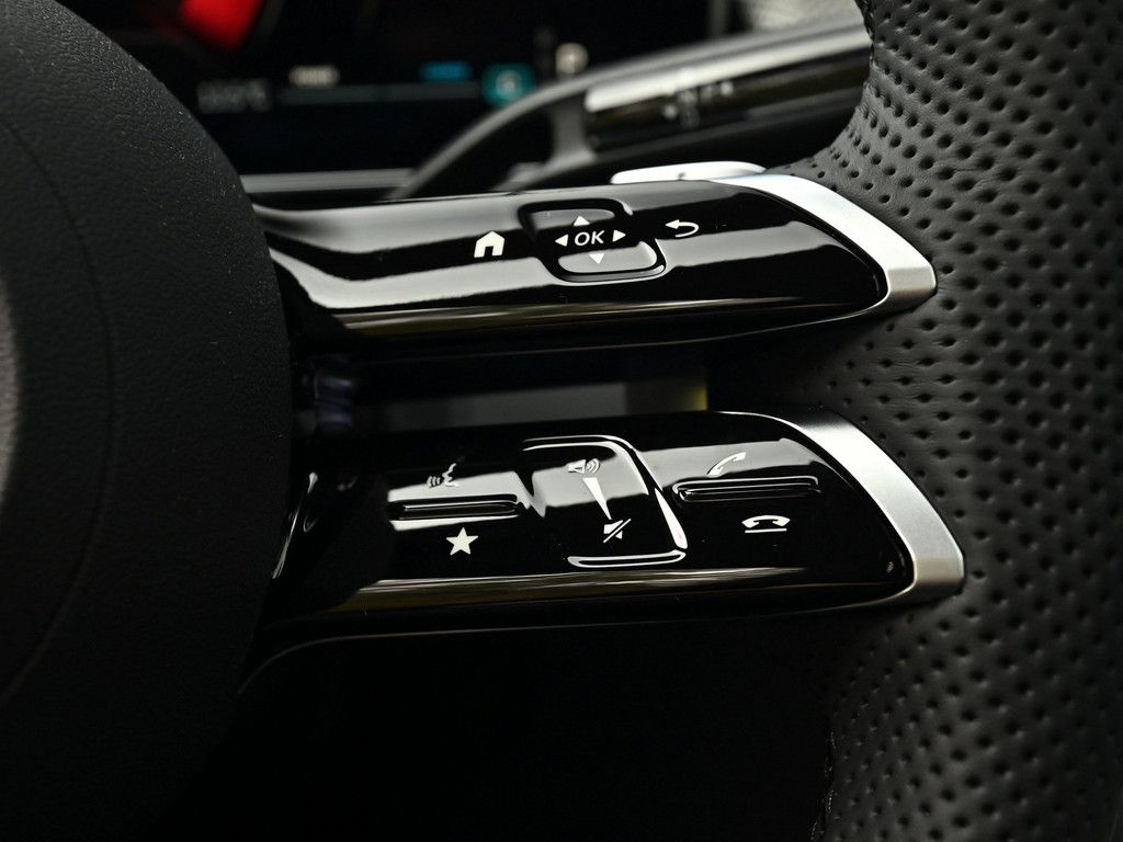 Mercedes-Benz GLC 220 d 4M AMG Line AHK Distr Pano DIGITAL LIG