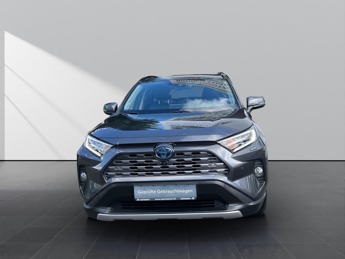 Toyota RAV 4 2.5 Hybrid Lounge - Samsaru's Car Outlet