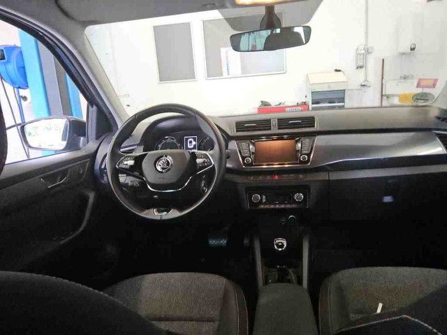 Skoda Fabia Combi Clever 1.0 TSI DSG - Samsaru's Car Outlet