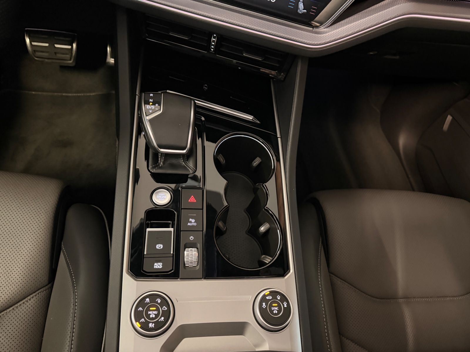 Volkswagen Touareg 3.0 TDI R-Line 4Motion°LED°Pano°Voll°360