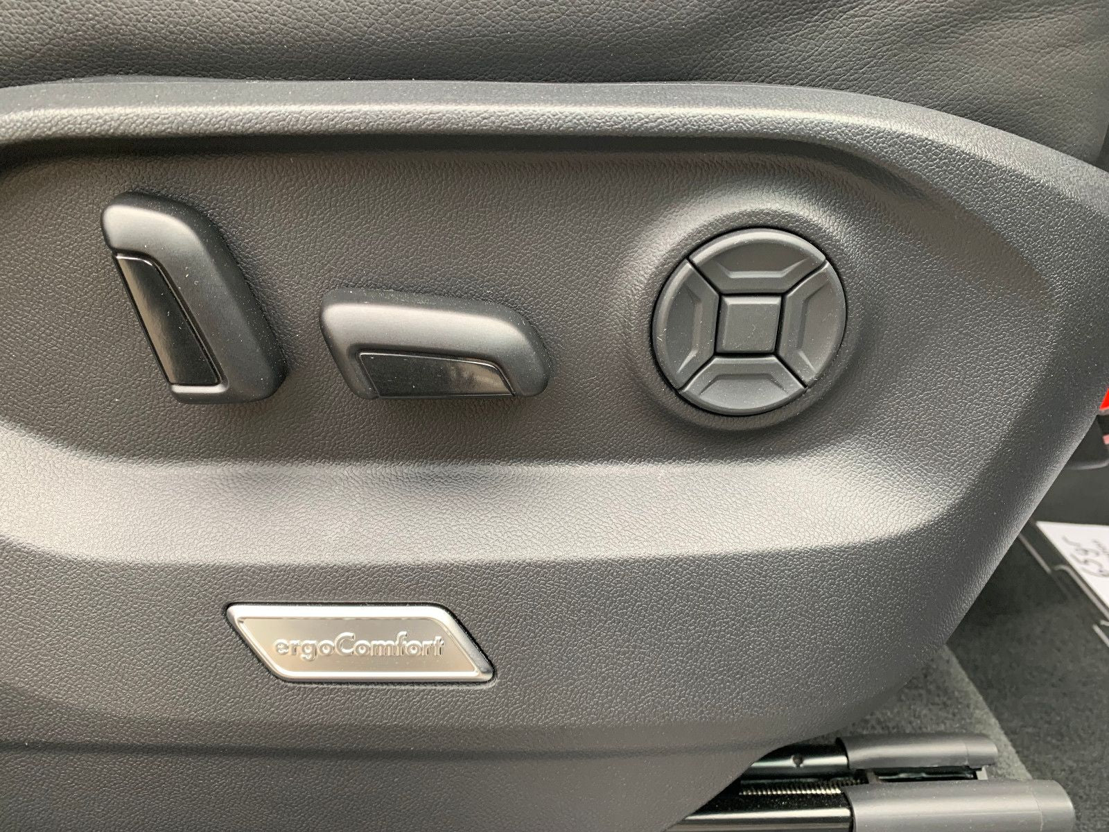Volkswagen Touareg 3.0 TDI 210 kW  Eleg., VDO DTCO 4.1 MP1