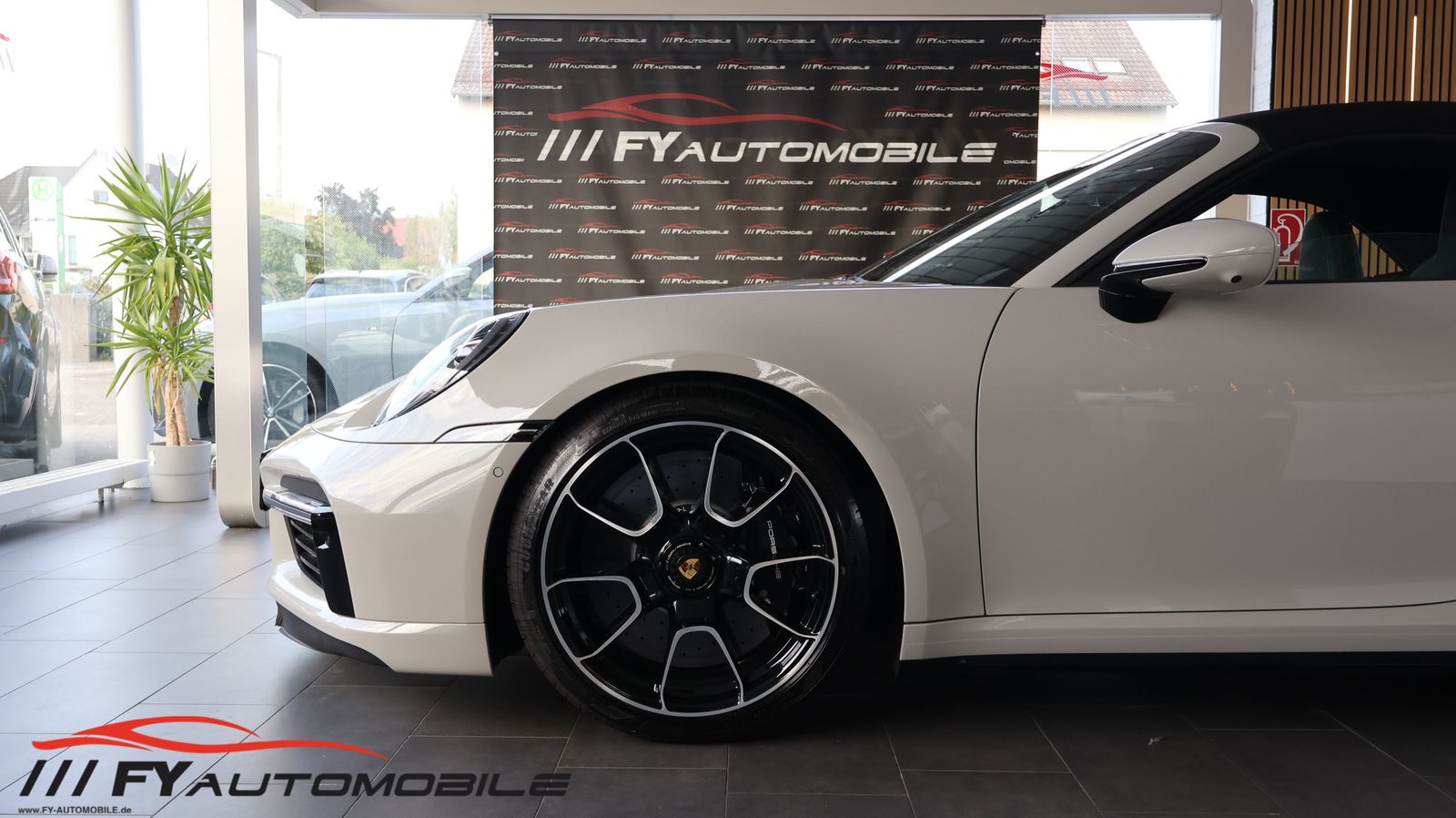 Porsche 992 Turbo S Cabriolet Lift* Keramik* Garantie*