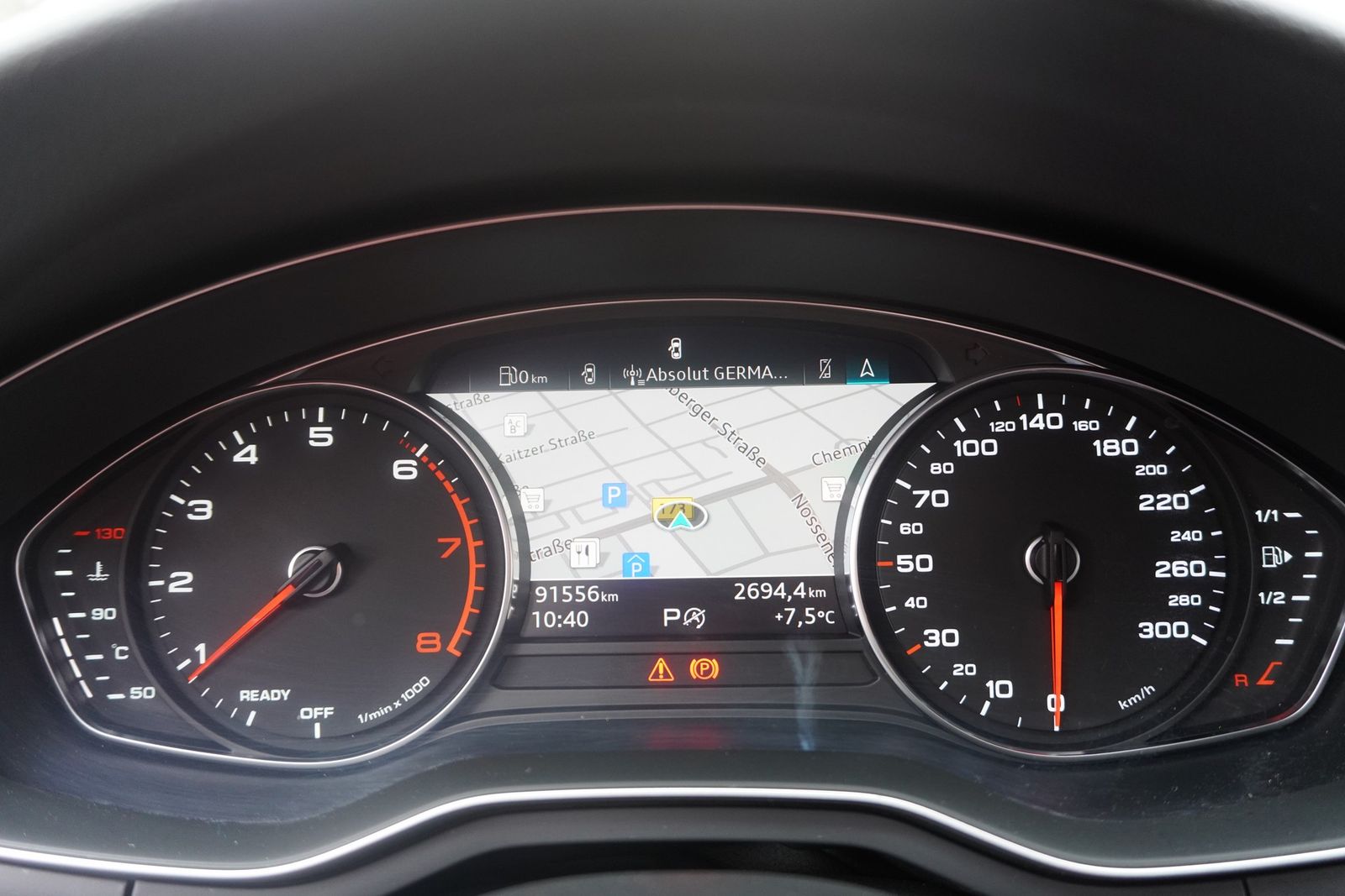 Audi A4 35 2.0 TFSI Avant S-line - Samsaru's Car Outlet