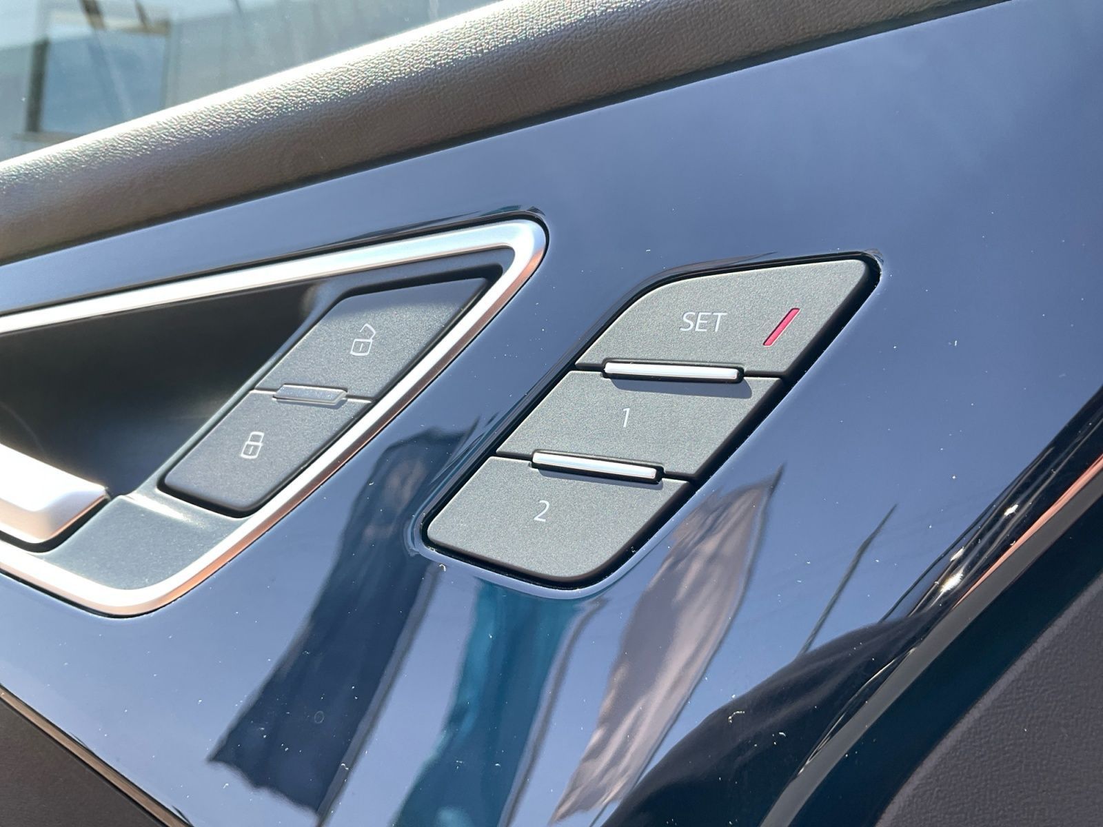 Audi Q4 e-tron 45 quattro S-line Pano AHK Matrix HUD