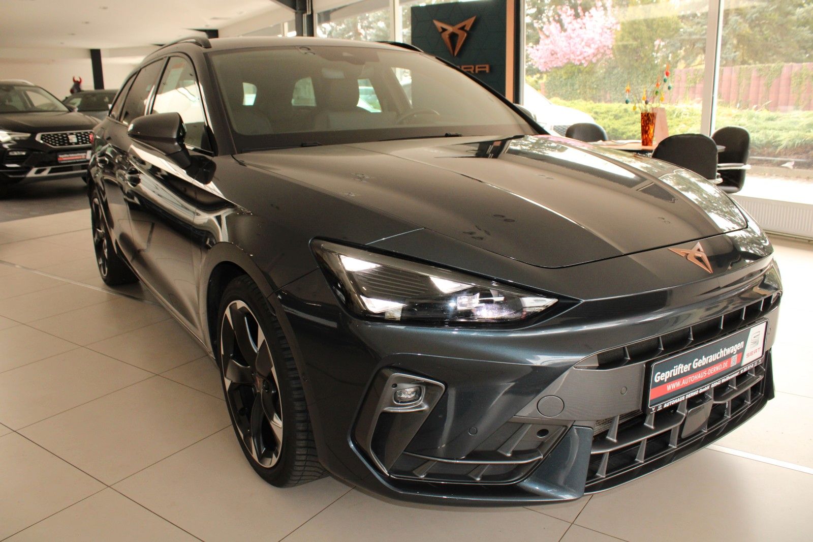 Cupra Leon Sportstourer DSG - Samsaru's Car Outlet