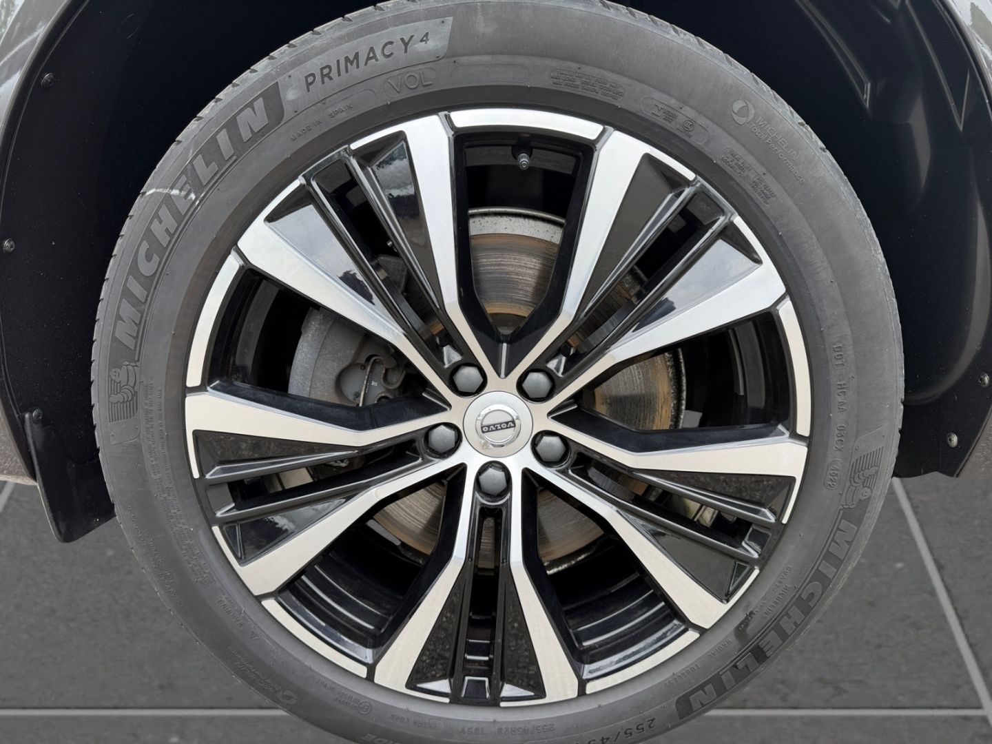 Volvo XC60 B5 Ultimate Dark AWD HUD  StandHZG H&K Luft