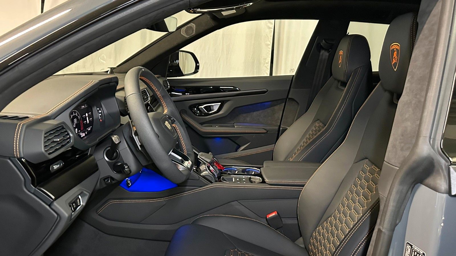 Lamborghini Urus S - Samsaru's Car Outlet