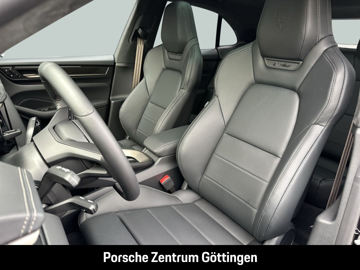 Porsche Macan Turbo Burmester HA-Lenkung InnoDrive LED