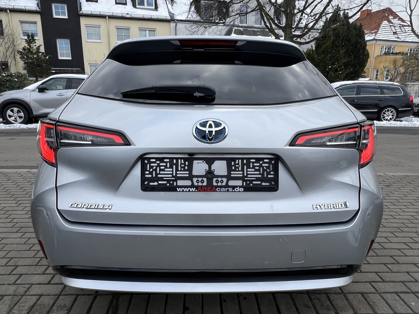 Toyota Corolla Touring Hybrid - Samsaru's Car Outlet