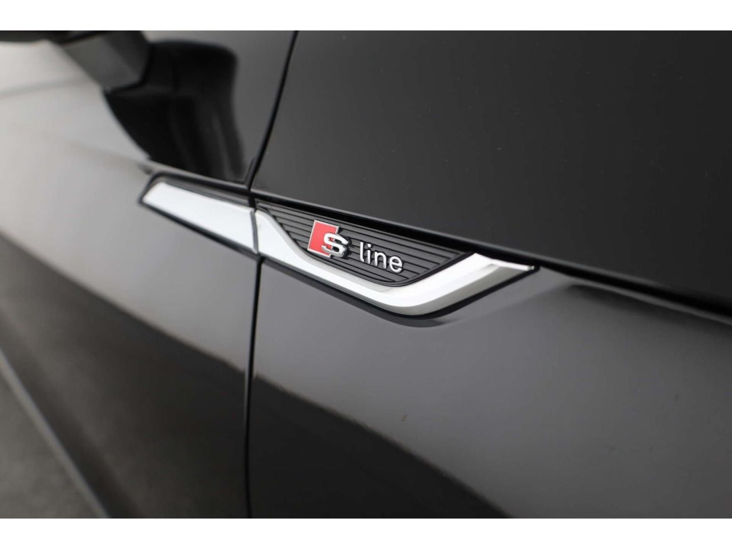 Audi A5 Cabriolet 45 TFSI qu. S line AHK/NAV/19''