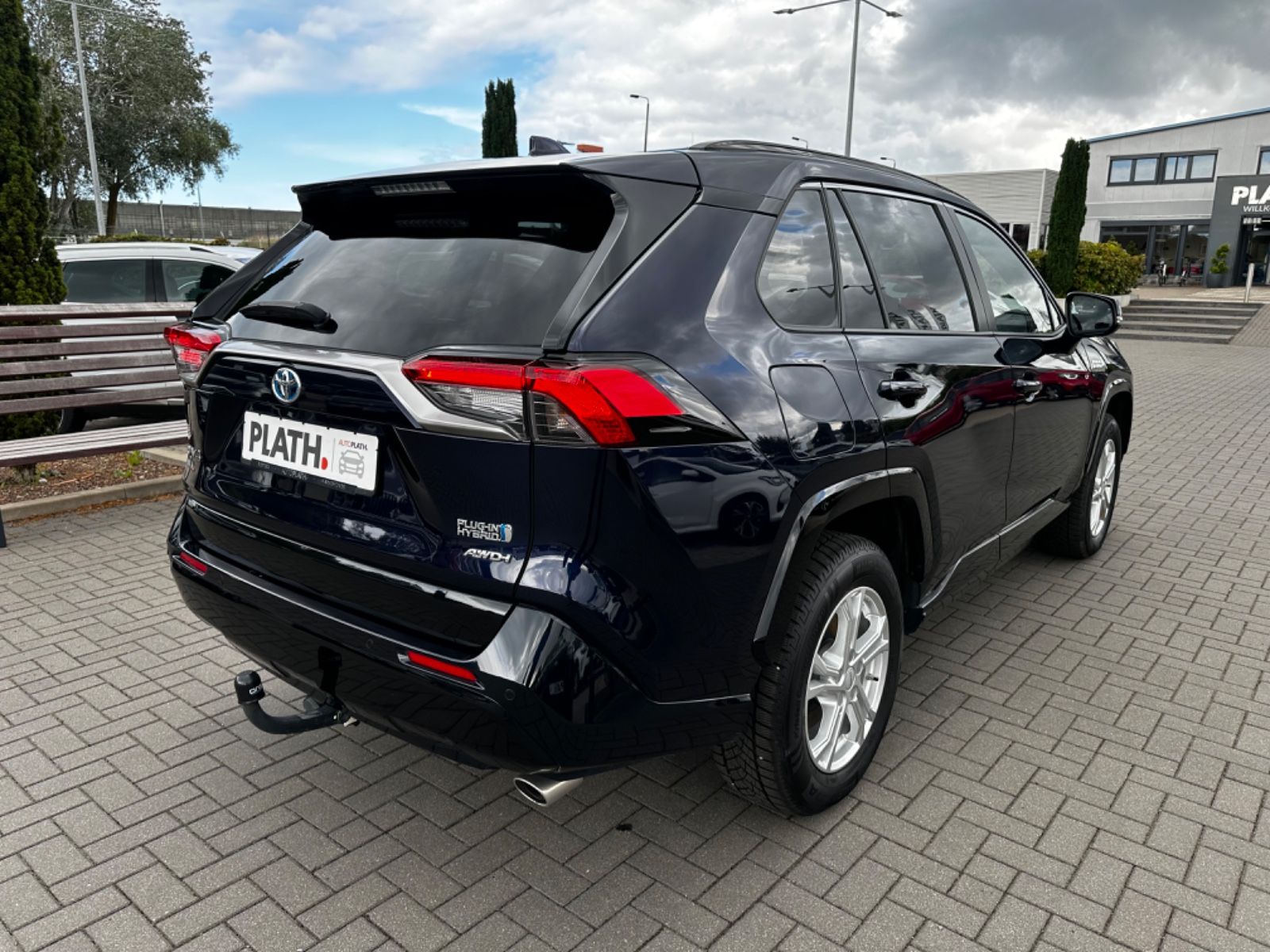 Toyota RAV 4 Plug-in Hybrid 4x4 Executive - Samsaru's Car Outlet