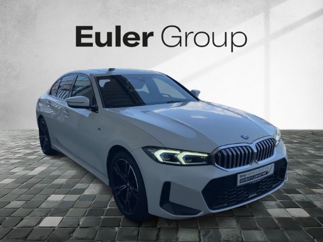BMW 320 i xDrive Limo M-Sport Pano AHK 18'' HUD Kame