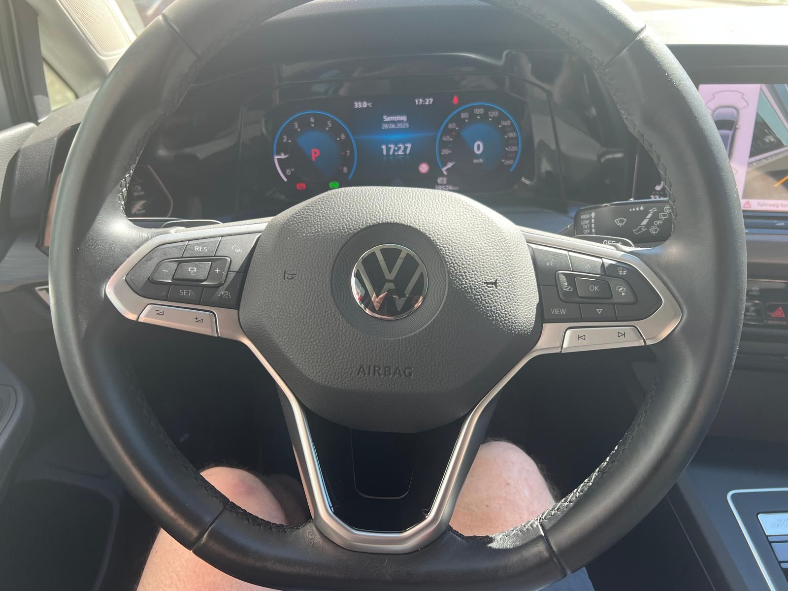 Volkswagen Golf 2.0 TSI Style 4Motion - Samsaru's Car Outlet