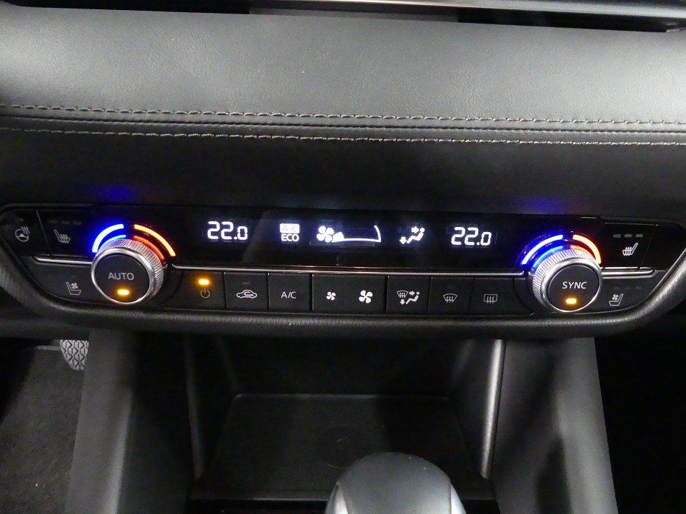 Mazda 6 2.0 Exclusive Line - LED - 1. Hand - HU neu -