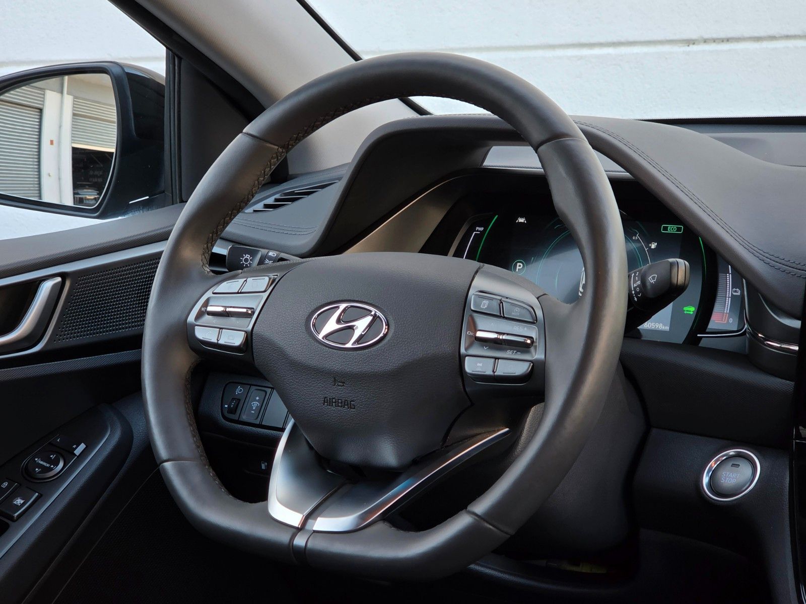 Hyundai IONIQ Elektro - Samsaru's Car Outlet