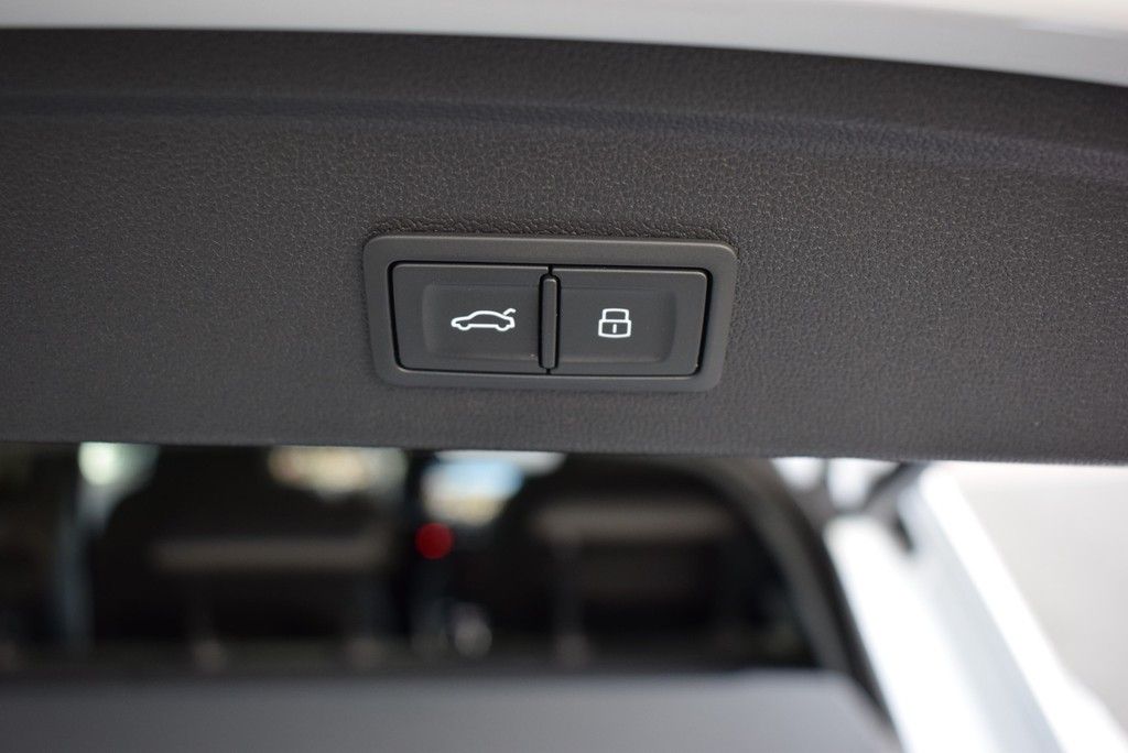 Audi A3 Sportback 35 TDI S-tr. - Samsaru's Car Outlet