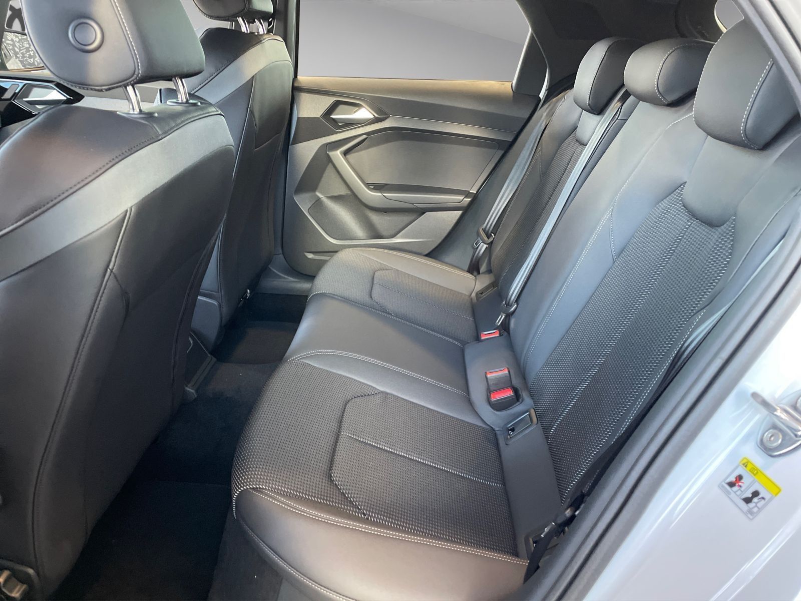 Audi A1 Sportback 25 TFSI S line LED Carplay PDC+