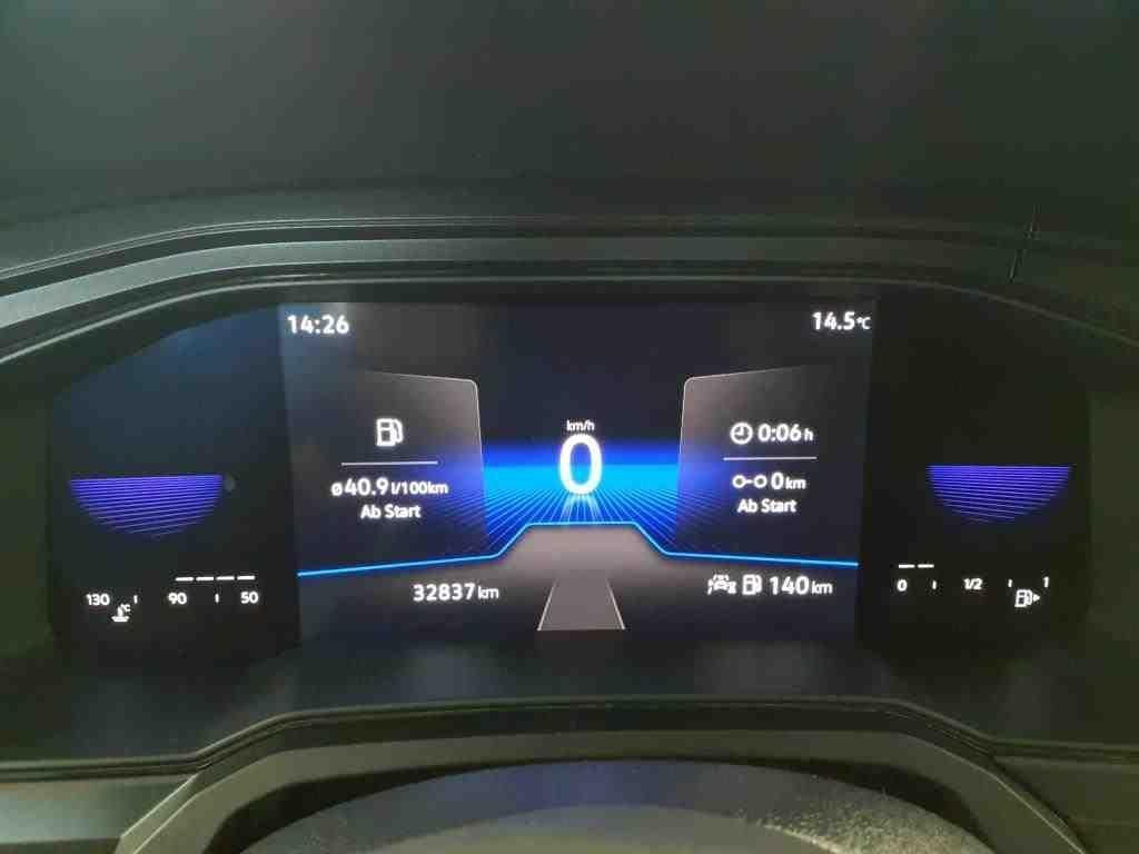 Volkswagen Taigo 1.0 TSI - Samsaru's Car Outlet
