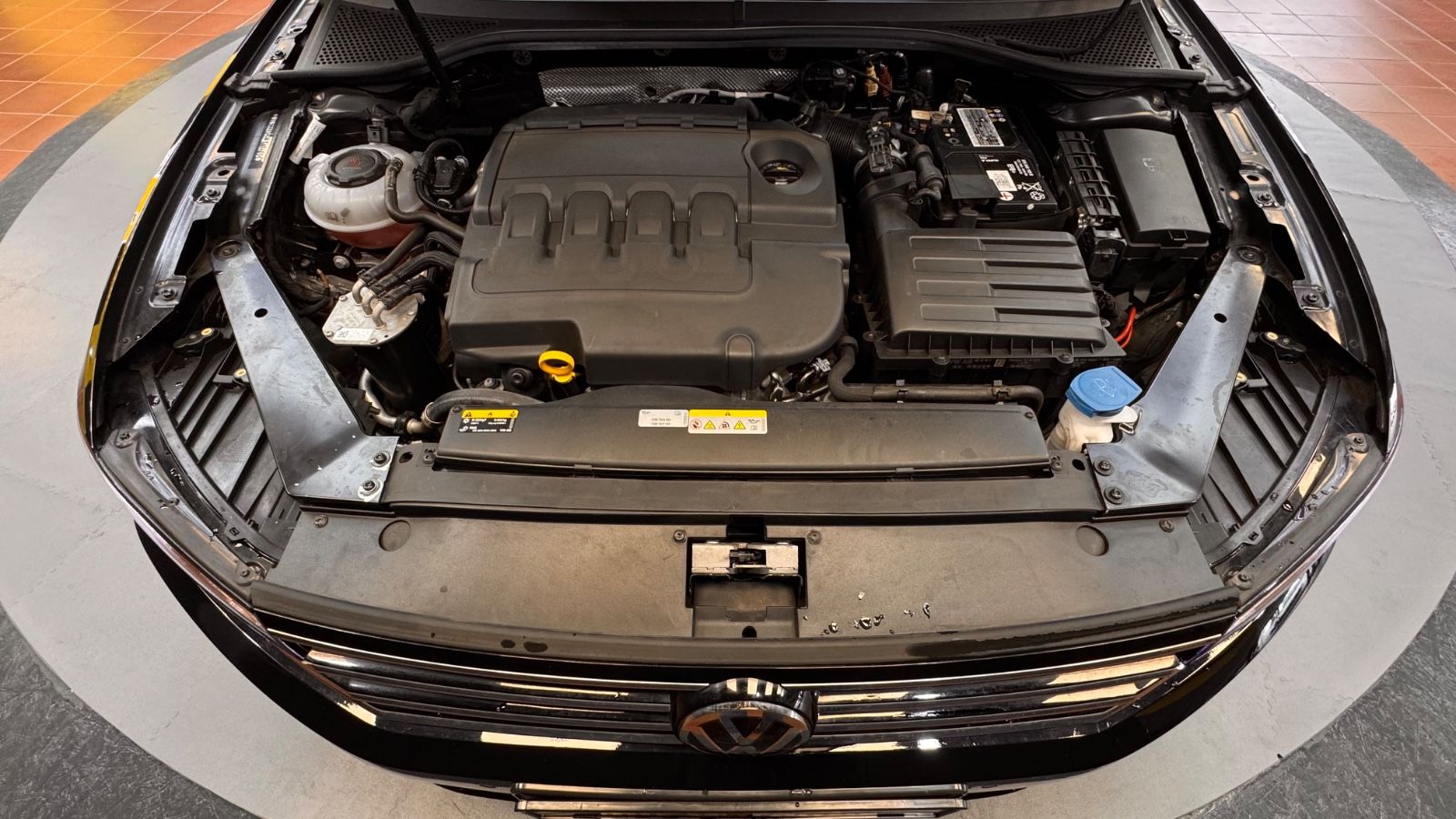Volkswagen Passat Variant - Samsaru's Car Outlet