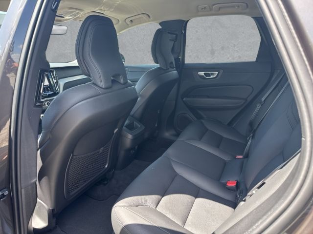 Volvo XC60 Plus Dark B4 Diesel 19''LM Standhz 360kam A