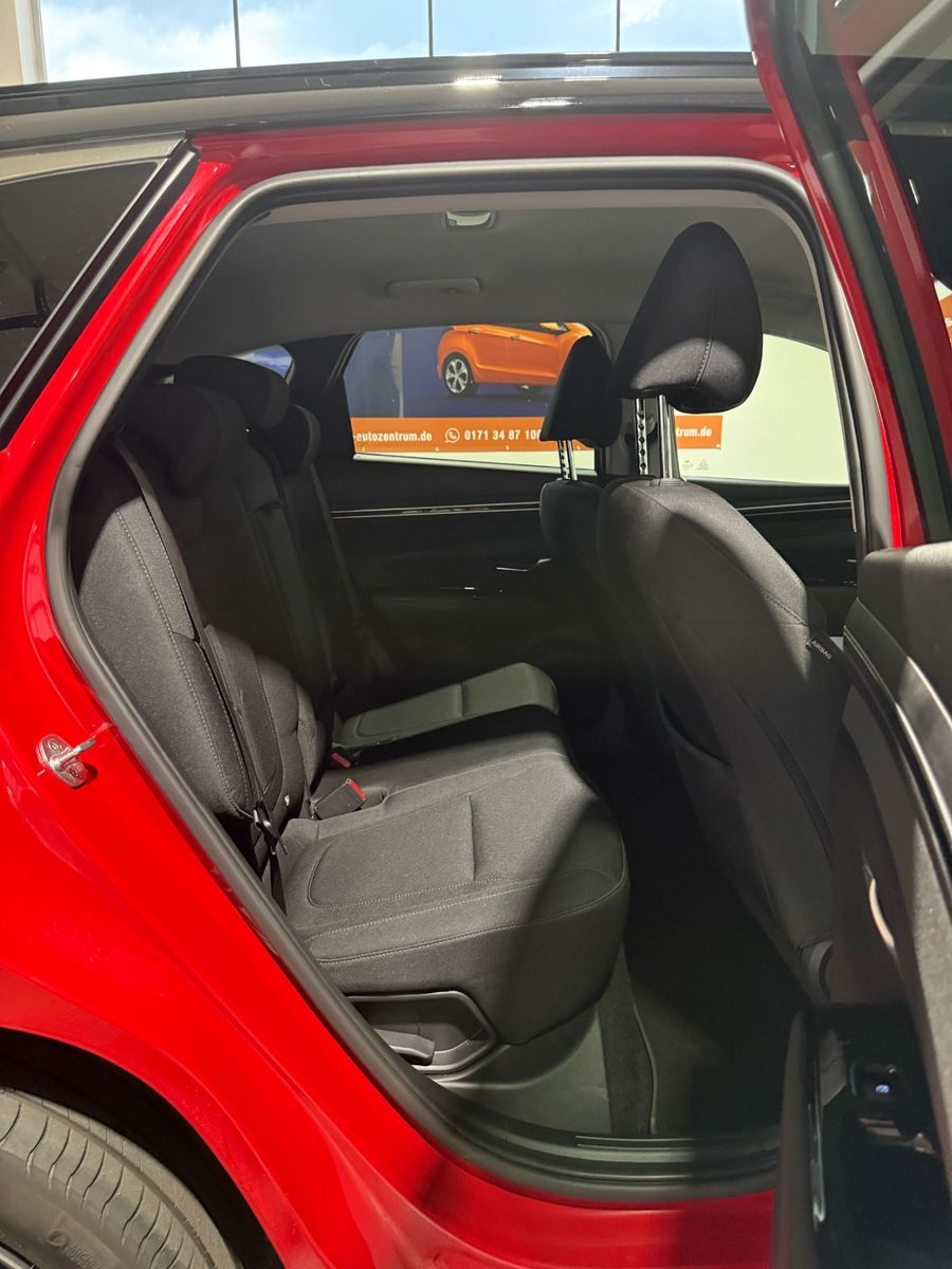 Hyundai Tucson 1.6 T-GDI Plug-In Hybrid 4WD - Samsaru's Car Outlet