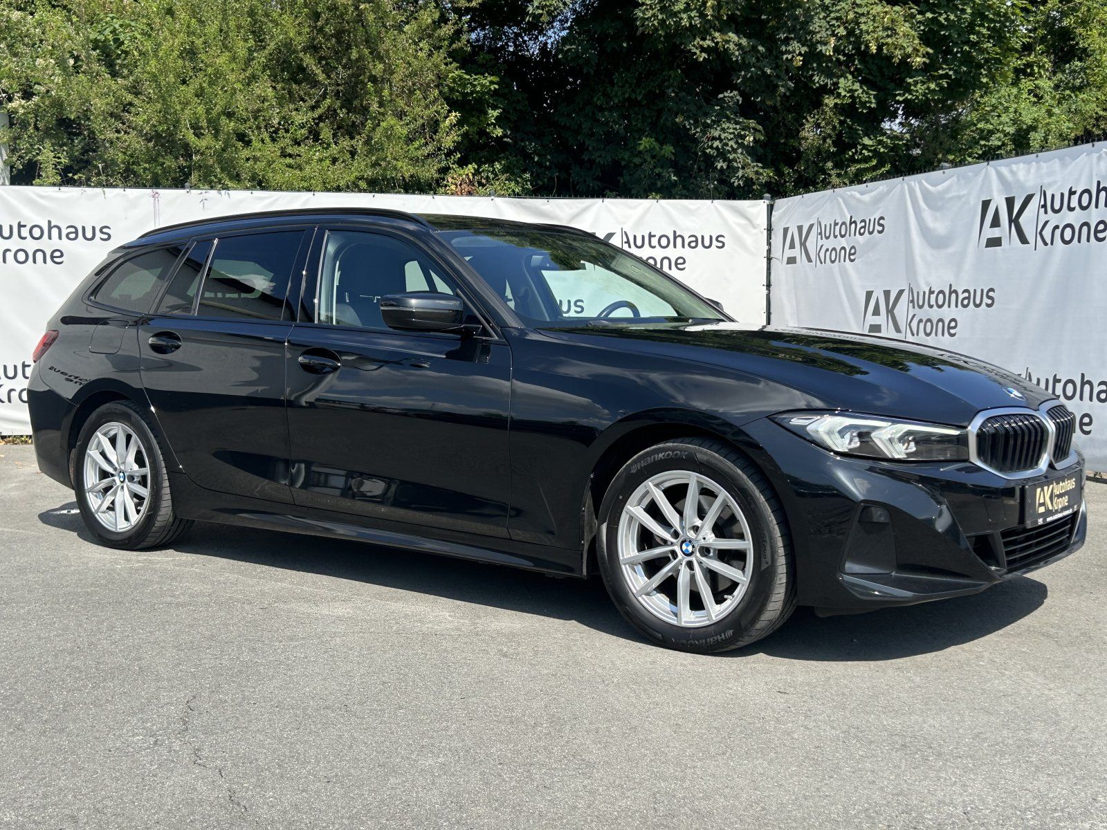 BMW 320 d xDrive - Samsaru's Car Outlet