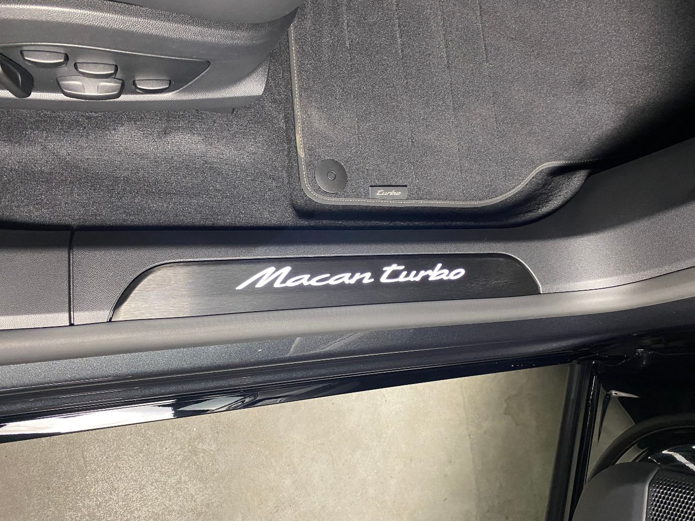 Porsche Macan Turbo | Panorama | AHK | Hinterachslenkung