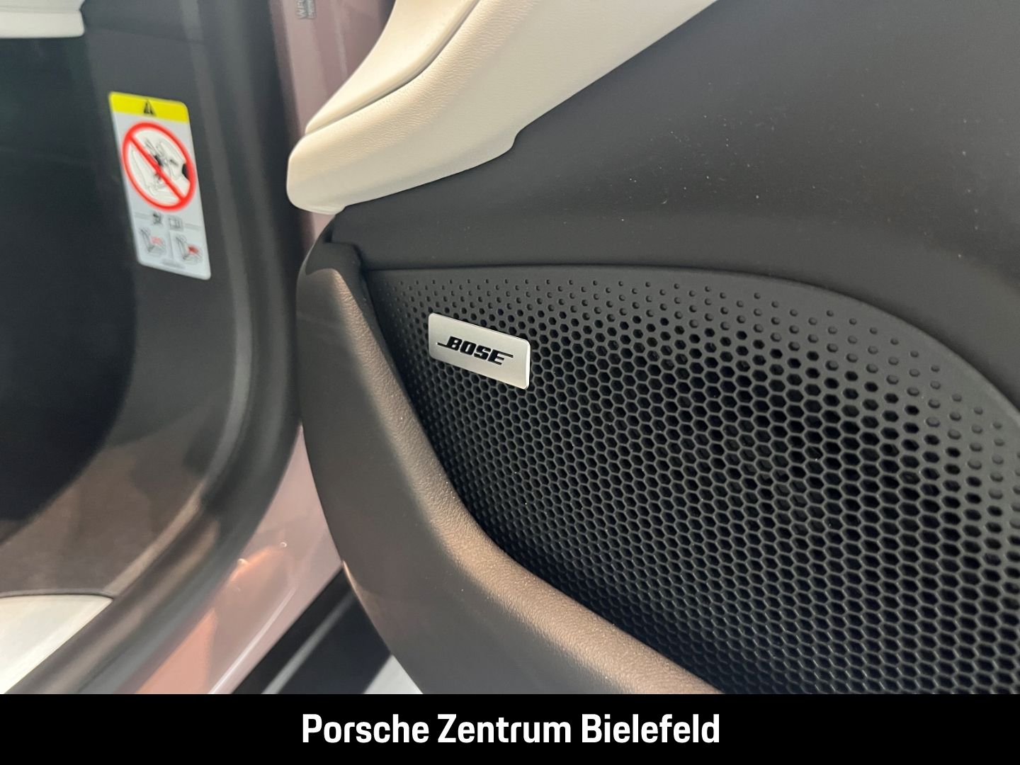 Porsche Taycan 4S Sport Turismo Frozenberrymetallic BOSE