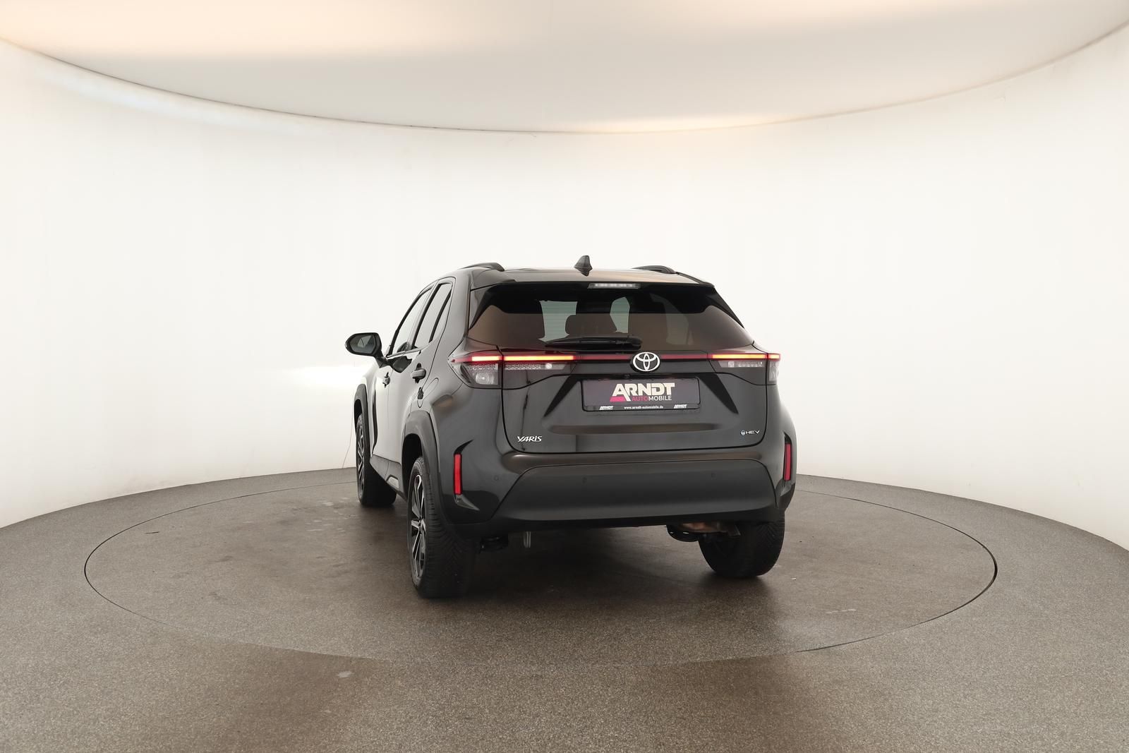 Toyota Yaris Cross CVT Team D LED Navi SHZ iACC Kam 17"