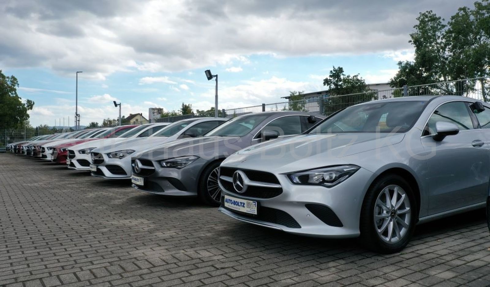 Mercedes-Benz GLC 300 e 4M AMG ENp 92300 Distr. Pano AHK 360 K