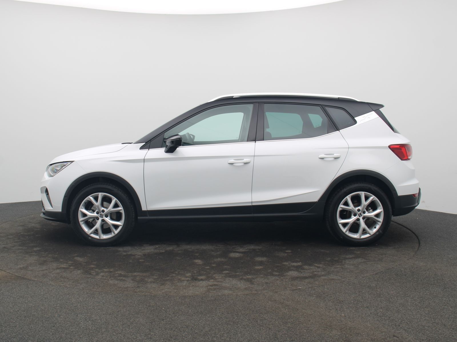 Seat Arona FR 1.5 TSI DSG / Navi, FullLink, AHK, LED