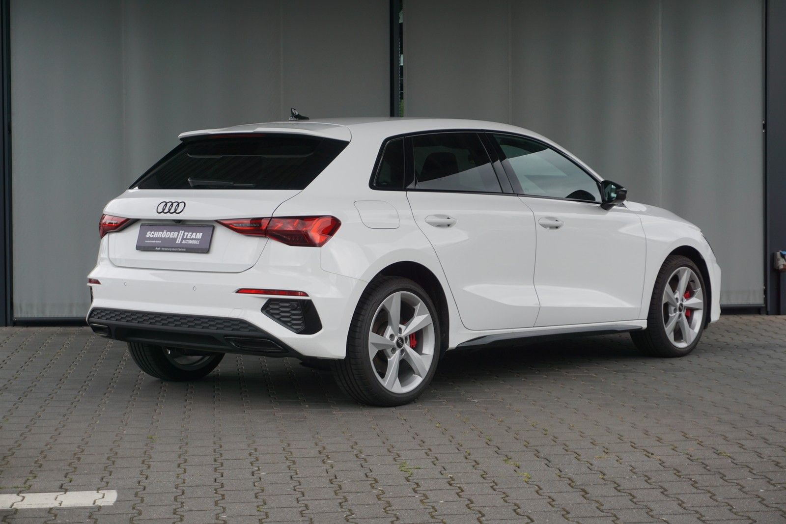 Audi A3 Sportback 45 TFSI e S line - Samsaru's Car Outlet