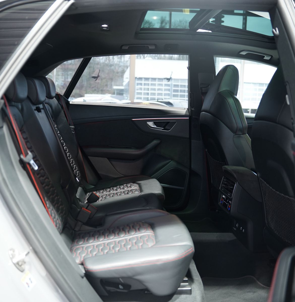 Audi RSQ8 q.*1H *23 *Dynamik*Keramik *S-Abgas *Pano