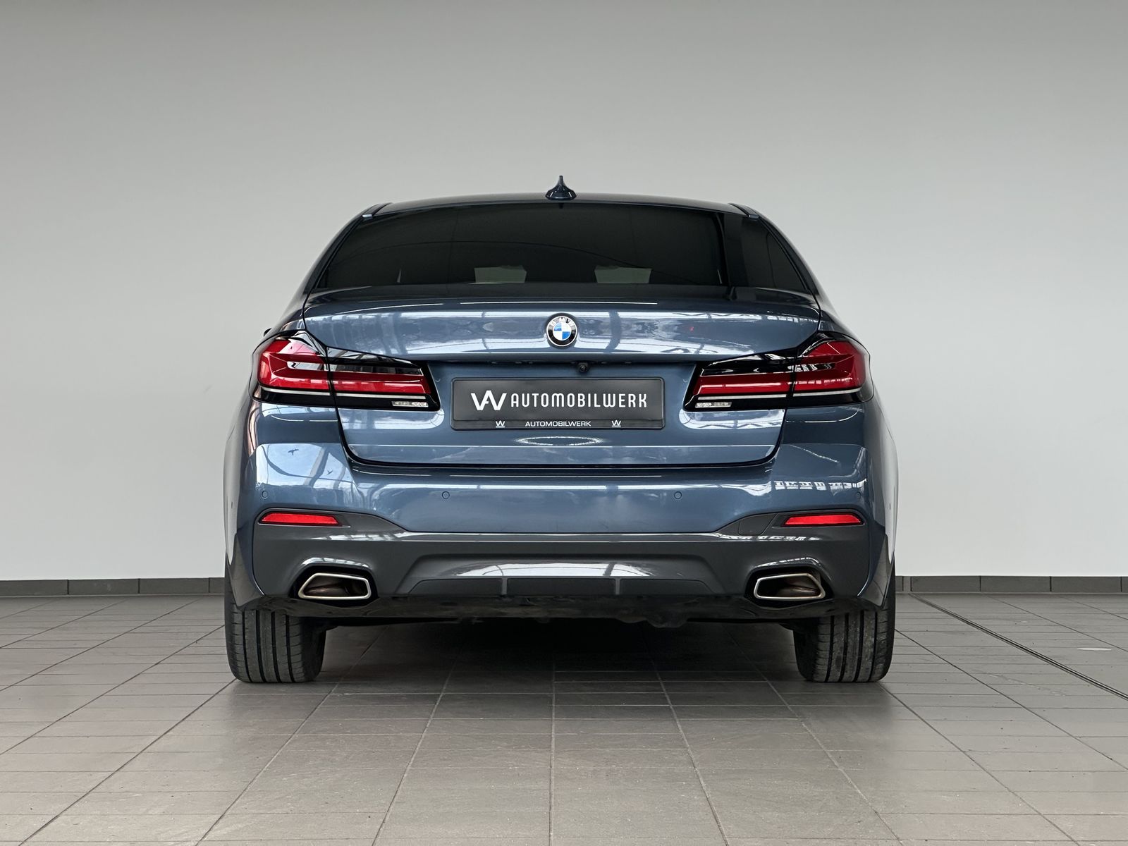BMW 520 d xDrive M Sport |H-UP |H&K |BUSINESS|LED