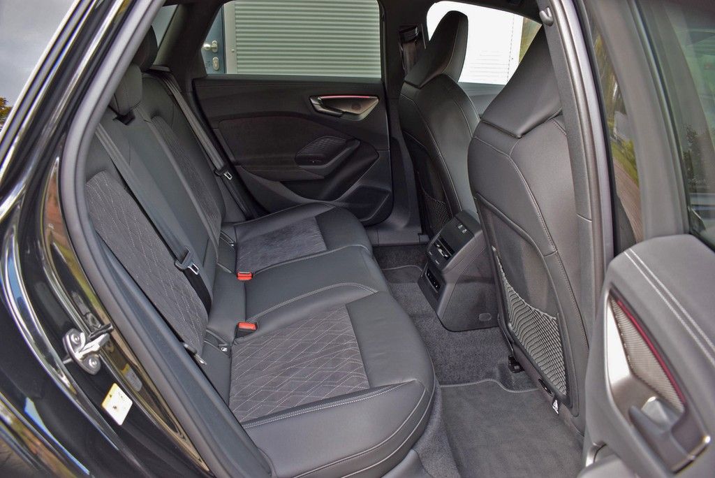 Audi A5 Avant TDI quattro *S-line*Matrix*AHK*HuD*360*