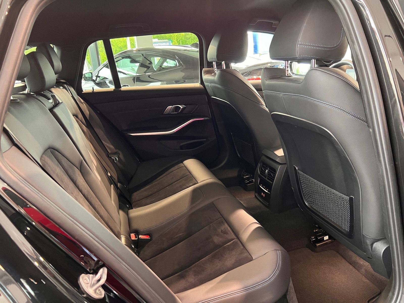 BMW 320d xDrive M Sport - Samsaru's Car Outlet