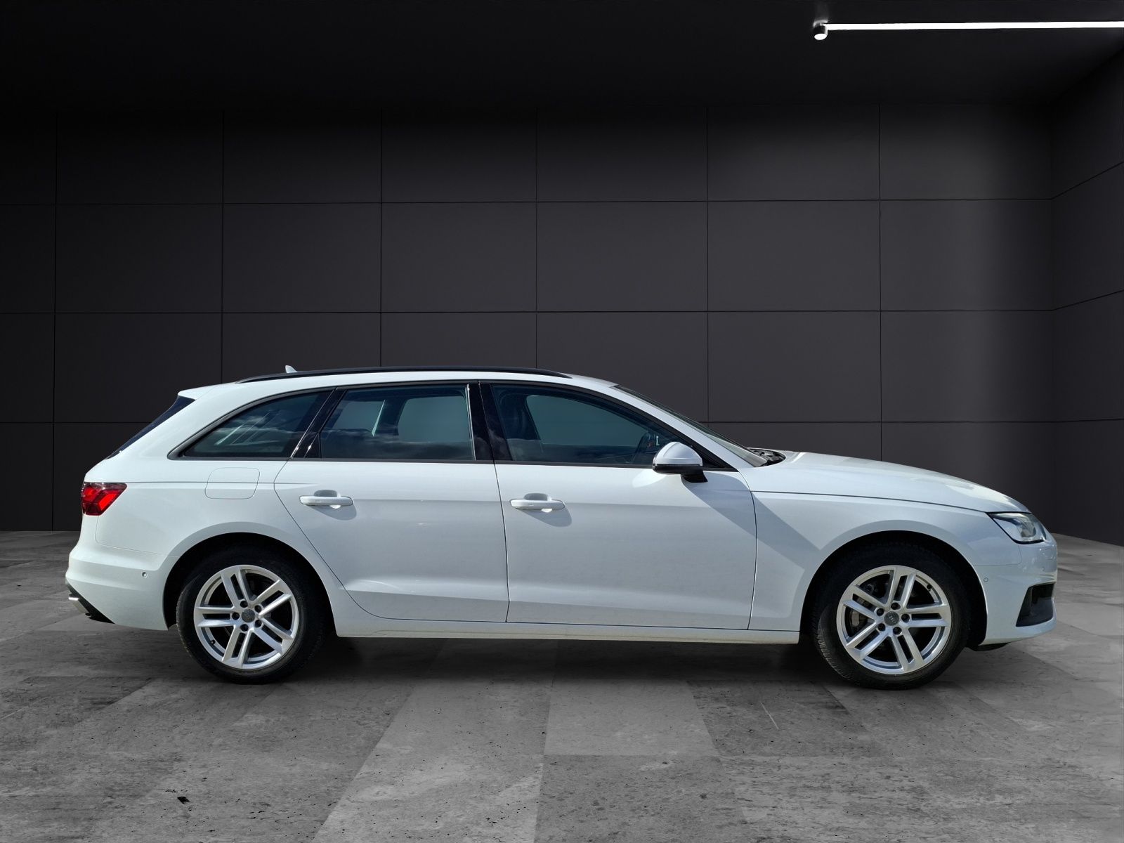 Audi A4 Avant 40 TDI quattro LED AHK Navi AVC ACC SHZ