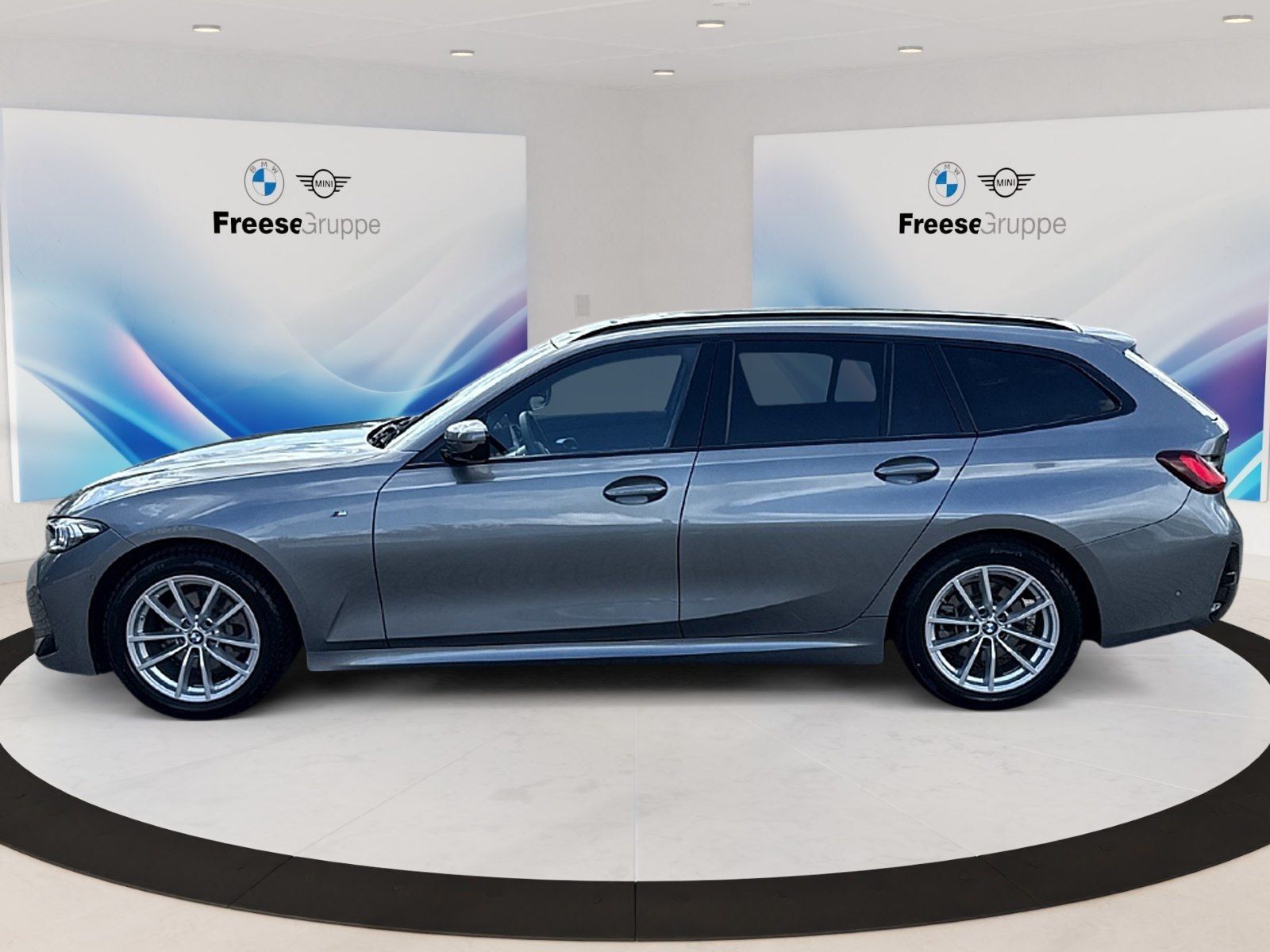 BMW 320d xDrive Touring AHK 360° HEAD-UP RFK HIFI BT