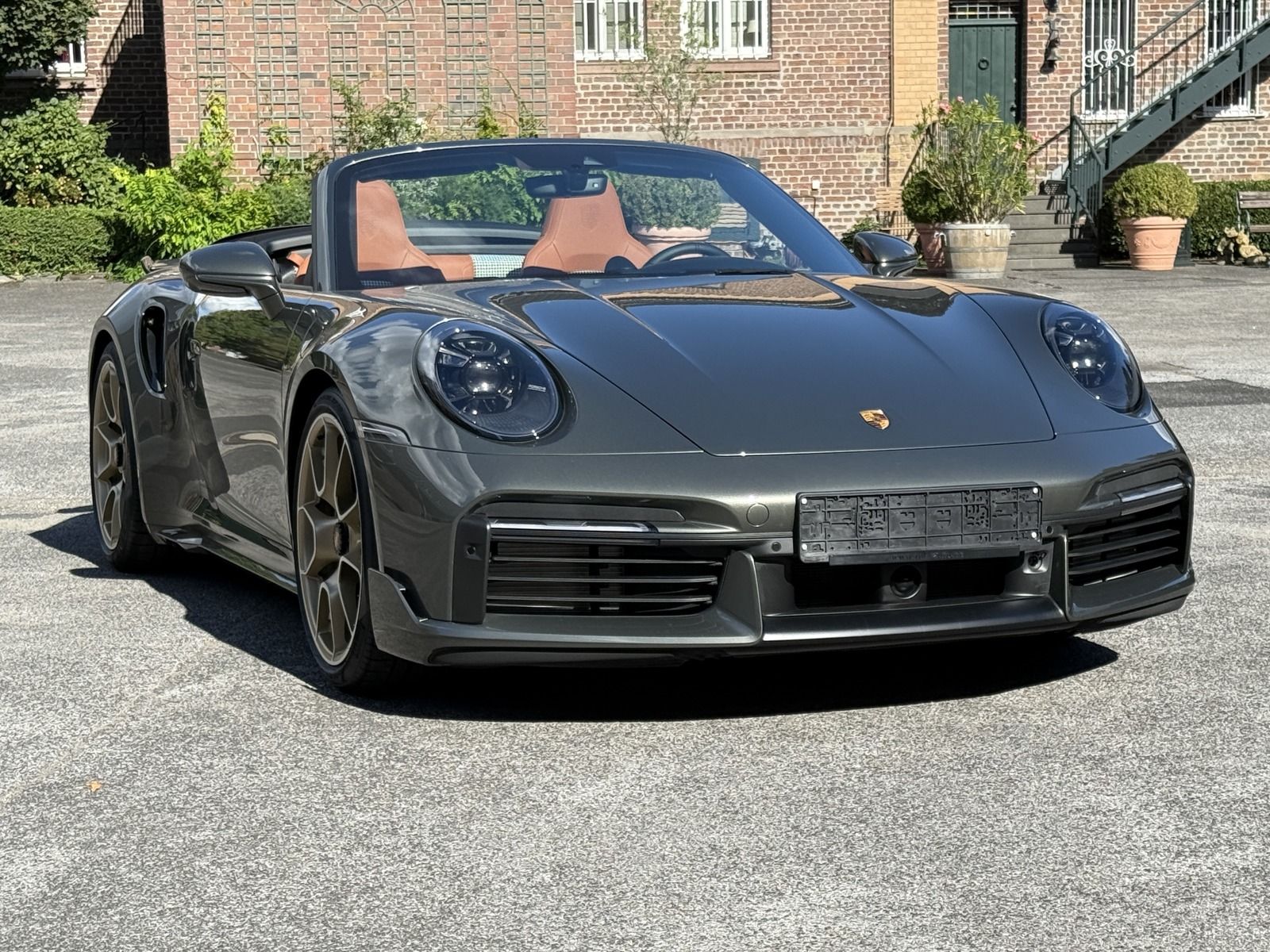 Porsche 992 911  Turbo S Cabriolet HERITAGE DESIGN*SPORT