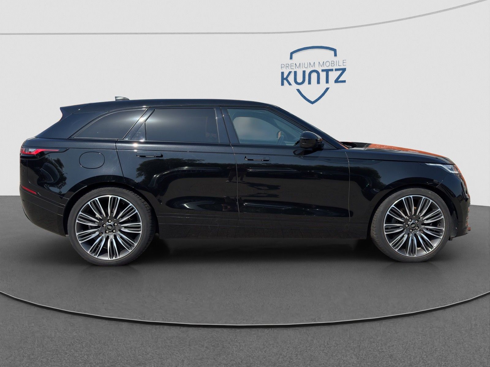 Range Rover Velar P250 R-Dynamic SE - Samsaru's Car Outlet