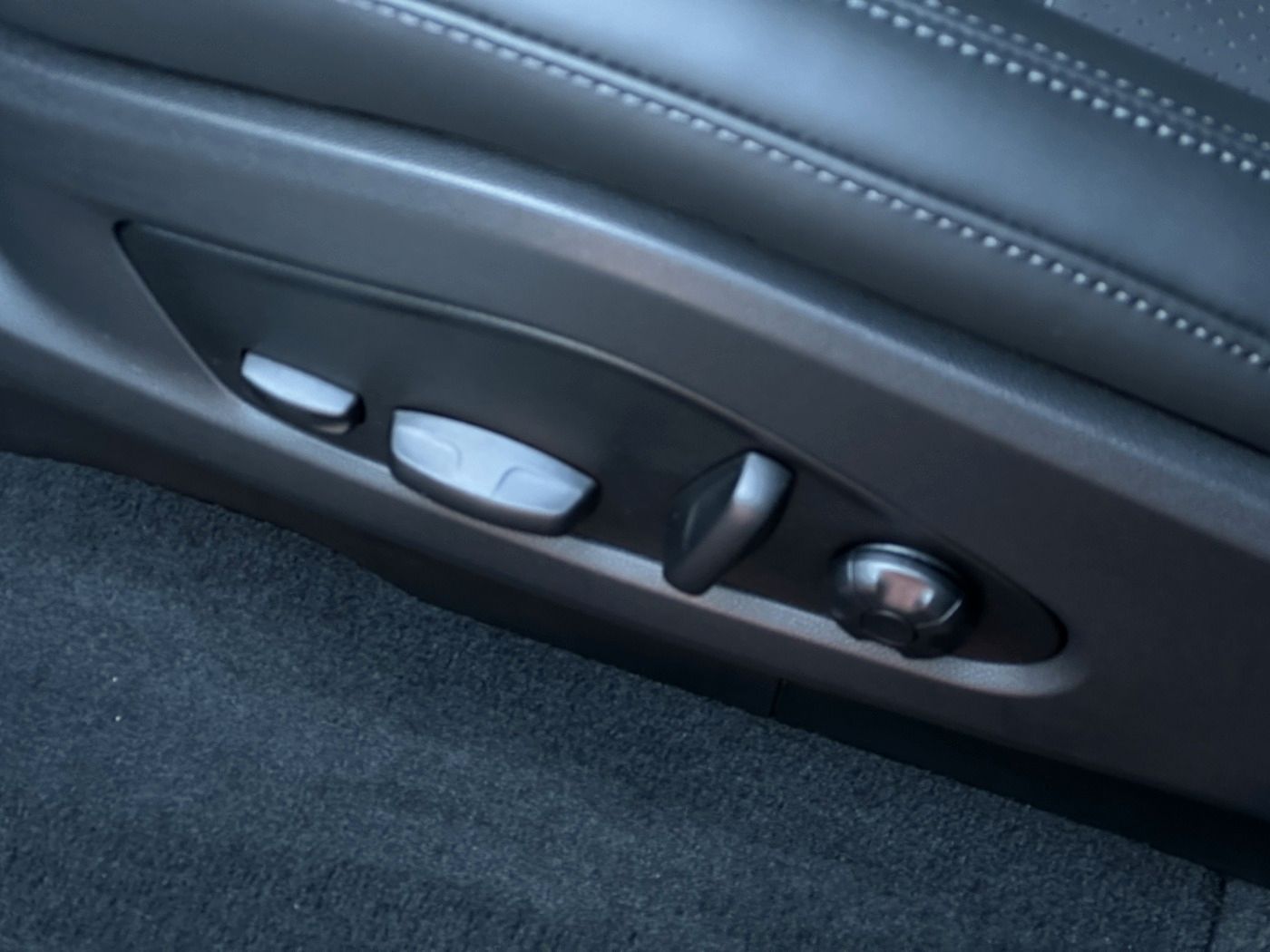 Porsche Macan - Samsaru's Car Outlet