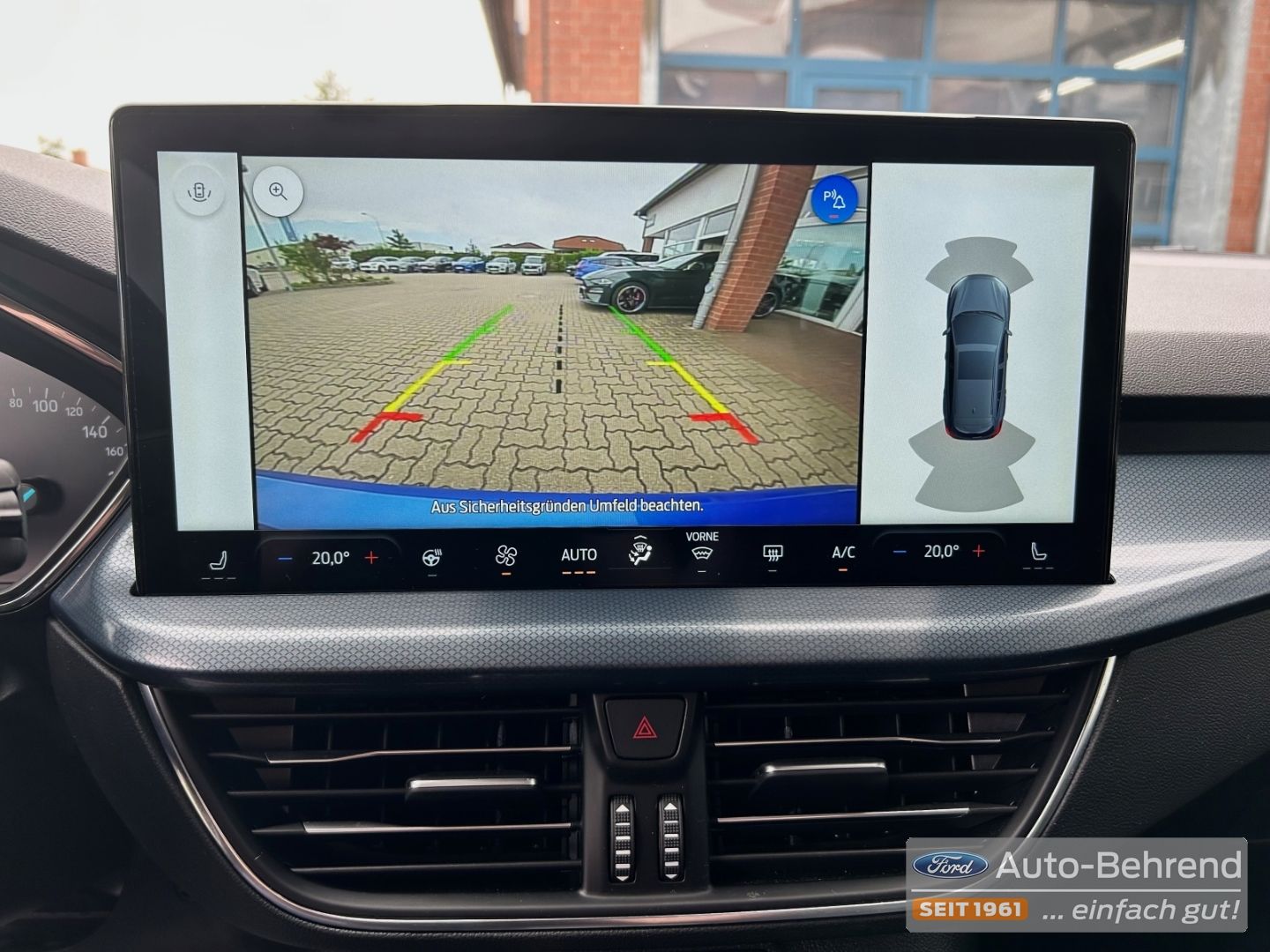 Ford Focus Turnier Active Automatik Ganzjahresreifen