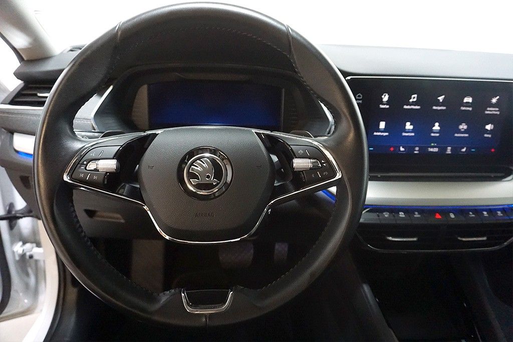 Skoda Octavia 2.0TDIDSG Style Virtual Standhz LED