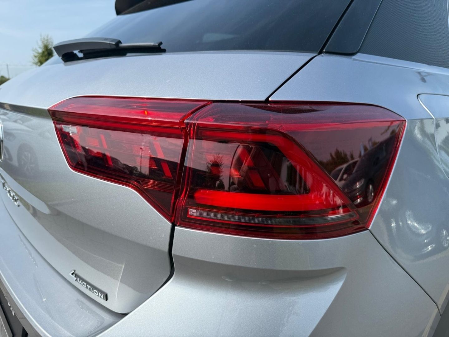 Volkswagen T-Roc R-Line 4motion 2.0 TSI - Samsaru's Car Outlet